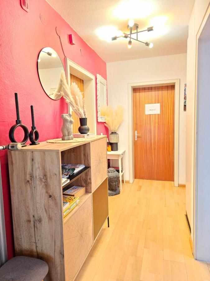 Doppelzimmer 2 I Geteiltes Bad & Kueche I Mit Dem Zug Nur 4 Min Bis Zum Hauptbahnhof Freiburg im Breisgau Eksteriør bilde