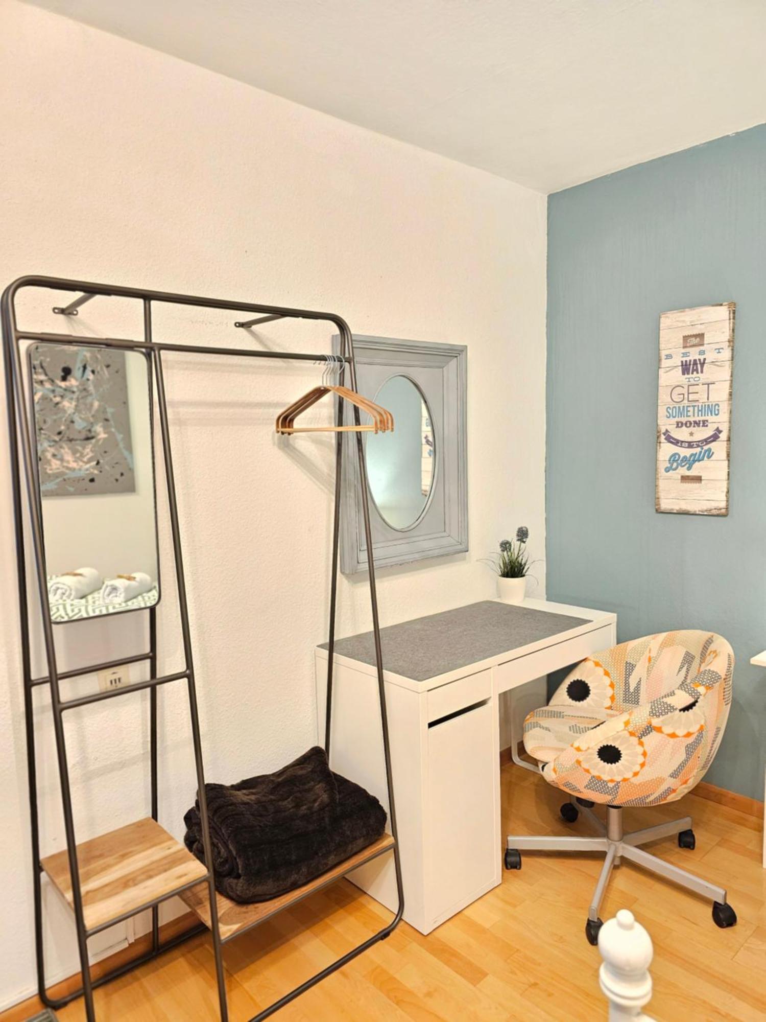 Doppelzimmer 2 I Geteiltes Bad & Kueche I Mit Dem Zug Nur 4 Min Bis Zum Hauptbahnhof Freiburg im Breisgau Eksteriør bilde